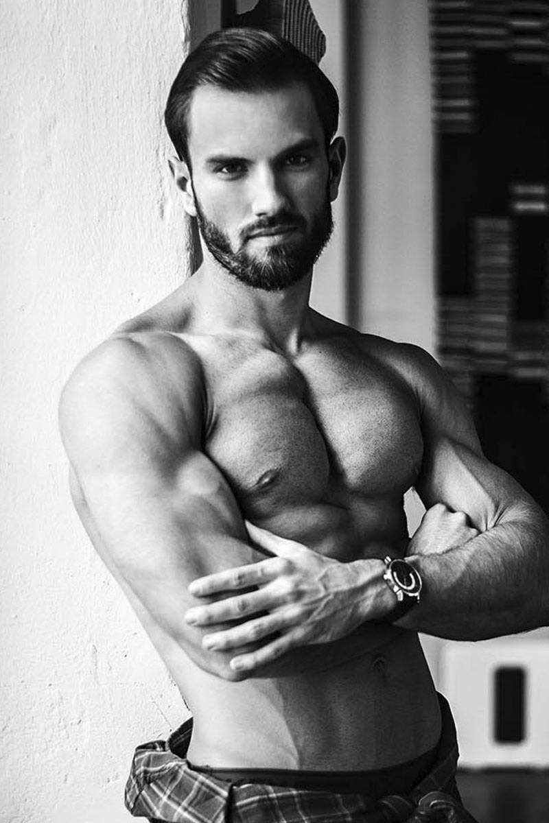 Sjardblackwhite